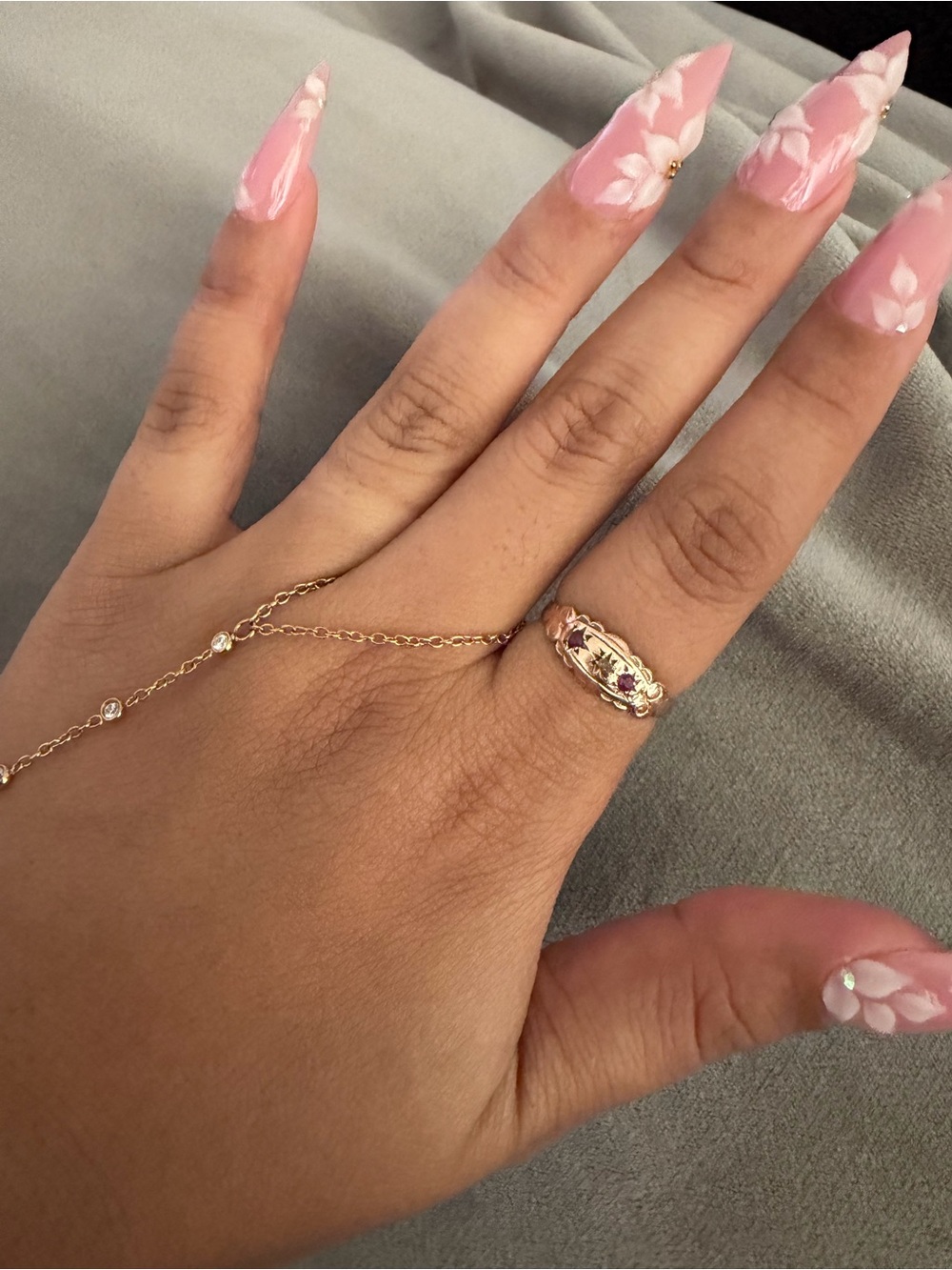 9ct gold ruby starburst ring
